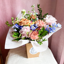 Load image into Gallery viewer, Valentine's Designer's Choice Wrapped Bouquet