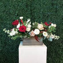 Load image into Gallery viewer, PREORDER: Christmas Centerpiece
