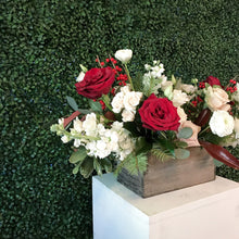 Load image into Gallery viewer, PREORDER: Christmas Centerpiece