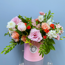 Load image into Gallery viewer, Mother&#39;s Day Hat Box Garden