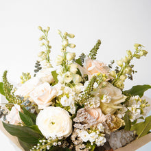 Load image into Gallery viewer, The Donna Bouquet