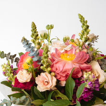 Load image into Gallery viewer, The Melanie Bouquet